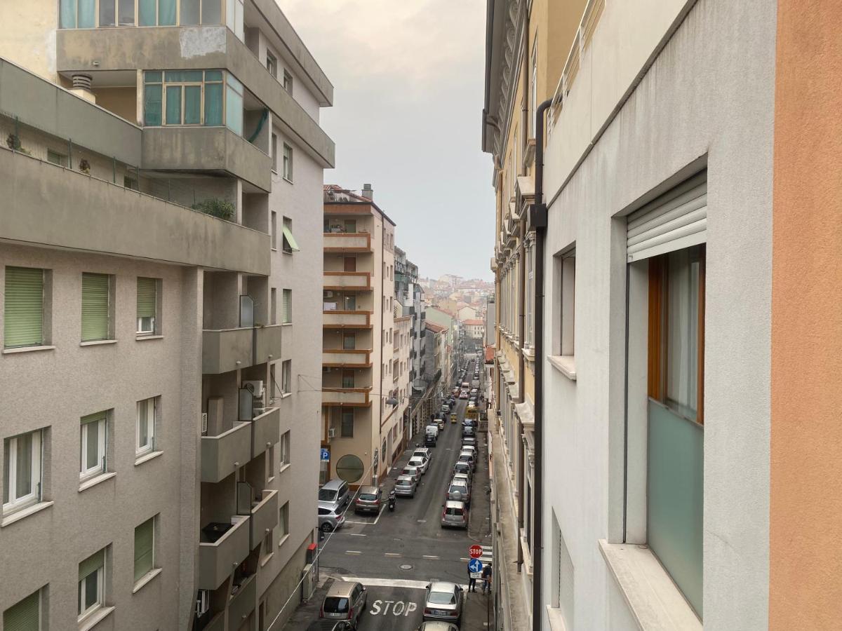 La Casa Di Giacomo Con Parcheggio Трієст Екстер'єр фото